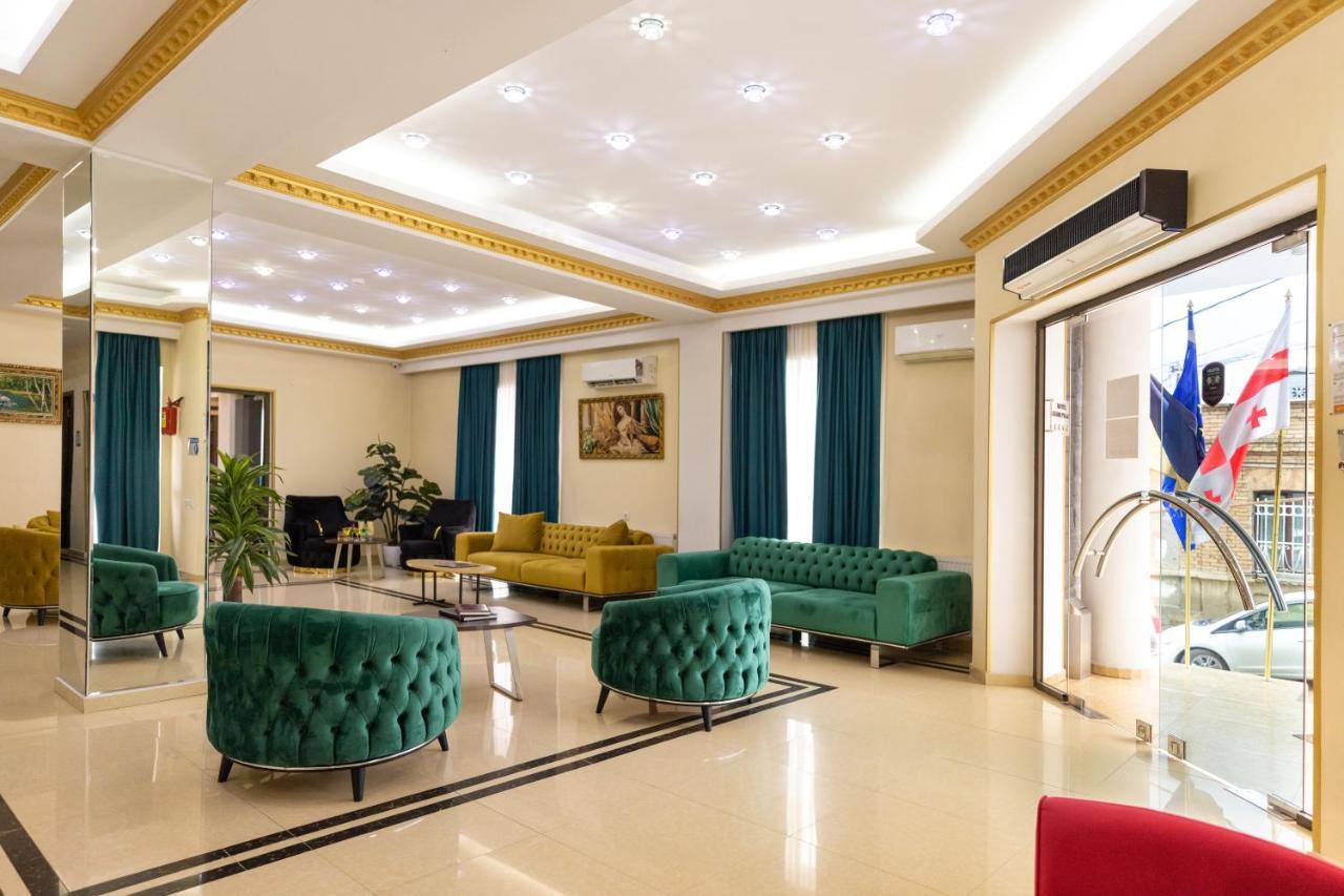 טביליסי Hotel Grand Palace מראה חיצוני תמונה